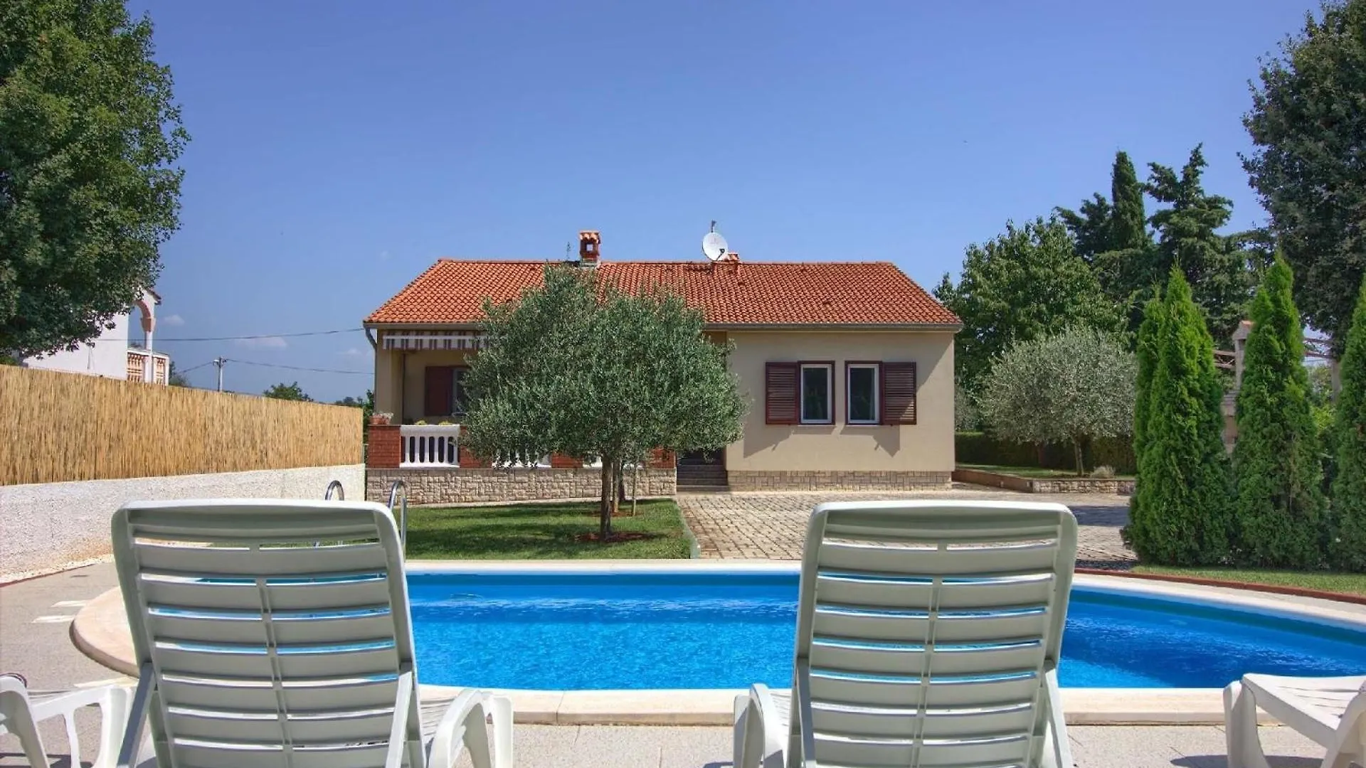 Holiday home Ferienhaus Mit Privatpool Fuer 8 Personen Ca 100 Qm In Pavicini, Istrien Suedkueste Von Istrien