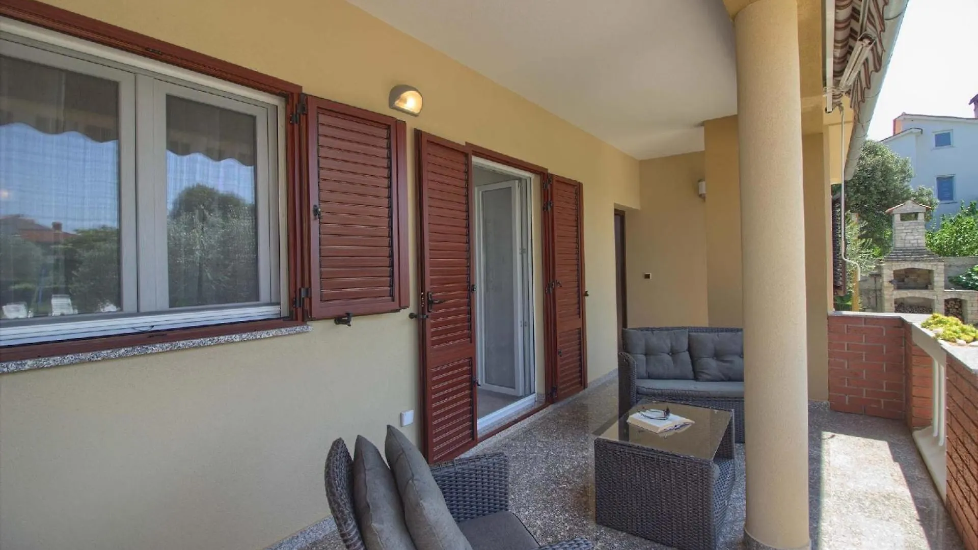 Ferienhaus Mit Privatpool Fuer 8 Personen Ca 100 Qm In Pavicini, Istrien Suedkueste Von Istrien Croatia