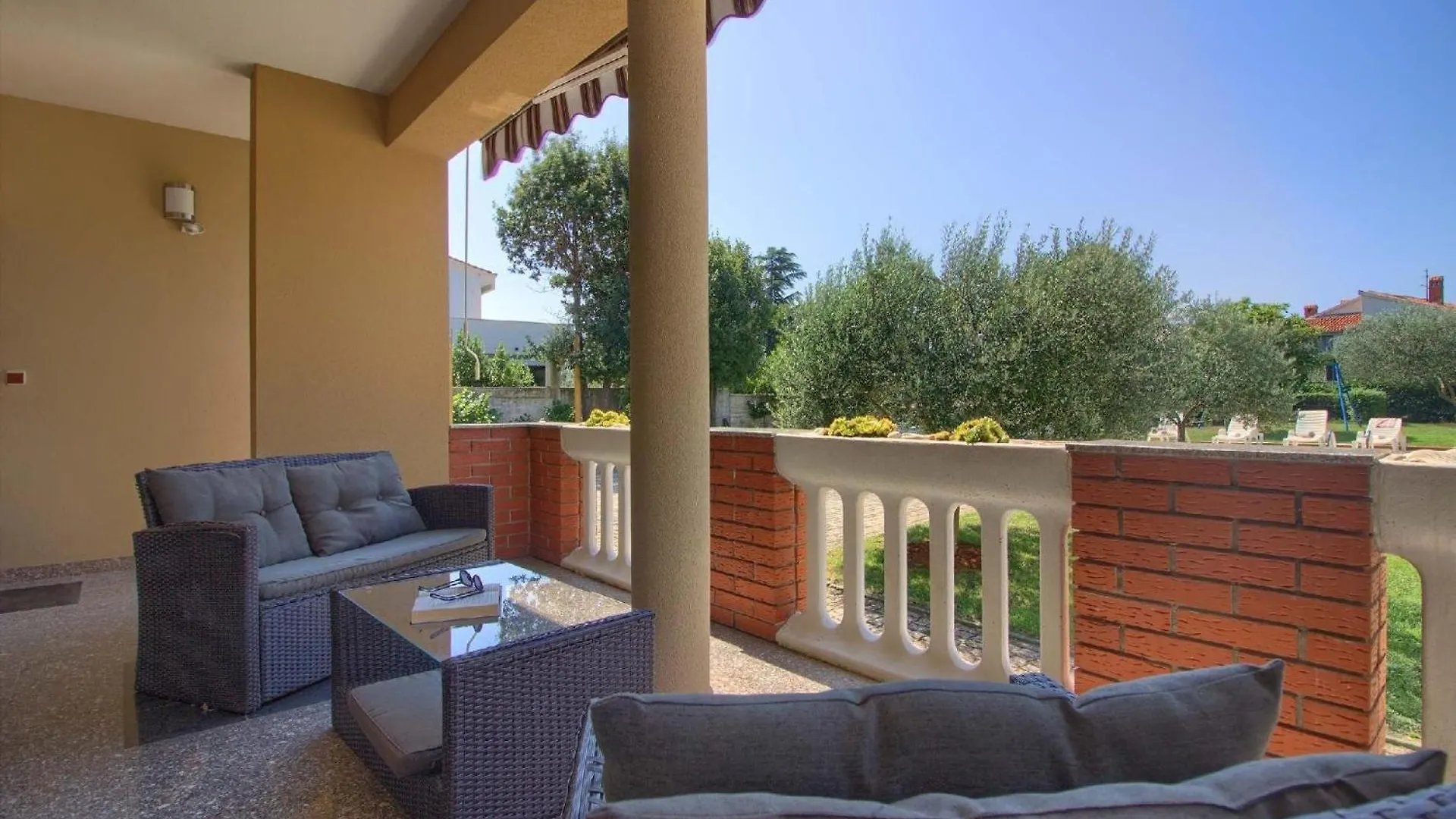 Ferienhaus Mit Privatpool Fuer 8 Personen Ca 100 Qm In Pavicini, Istrien Suedkueste Von Istrien Holiday home Pavicini